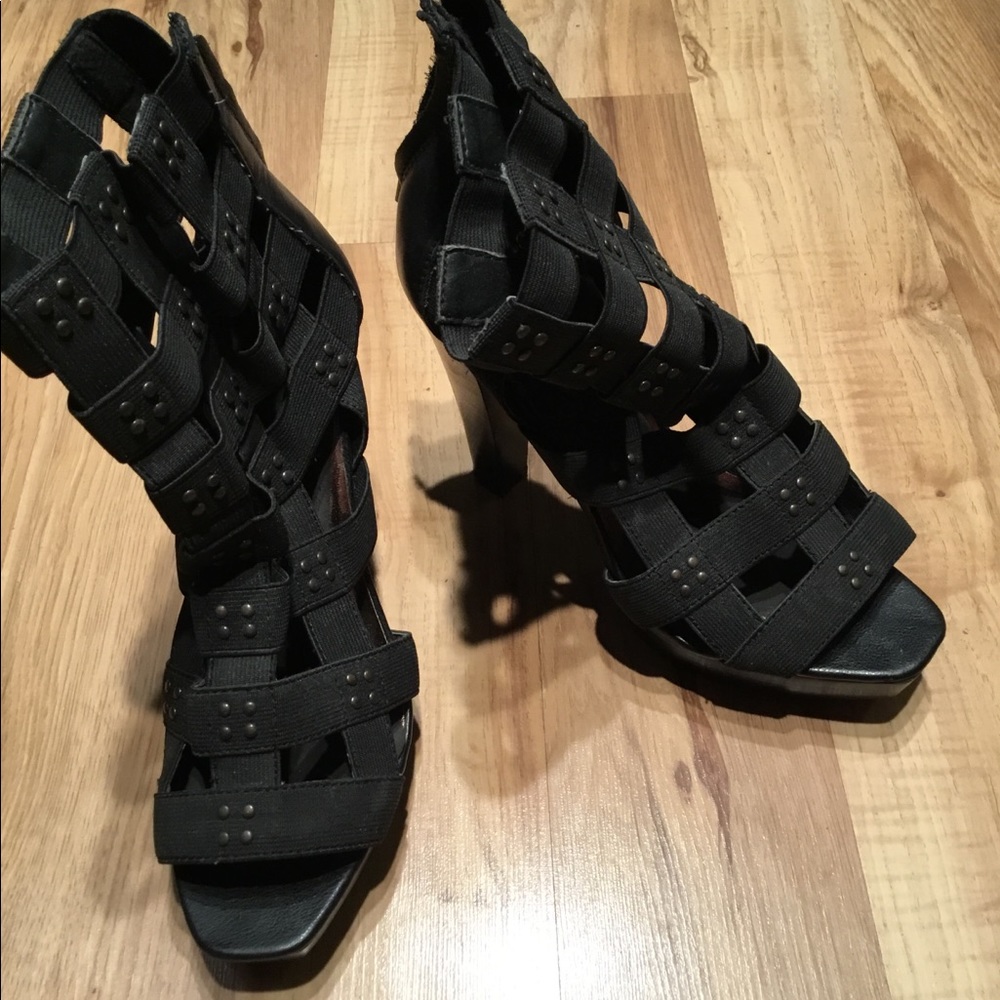 Black platform - Picture 3 of 3